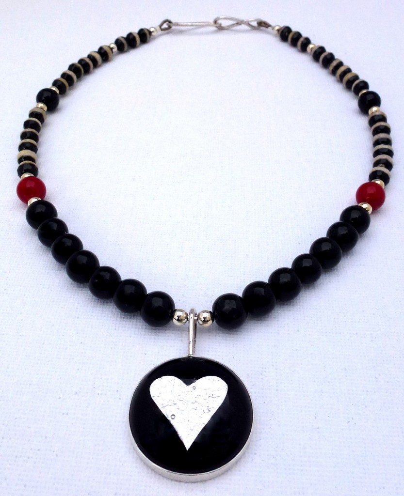 Large fused-glass heart pendant beaded necklace – Jutta Robinson